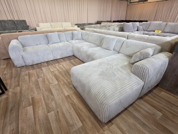 Tamara U-sofa lyse grå